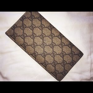 AUTHENTIC Gucci Slim Wallet
